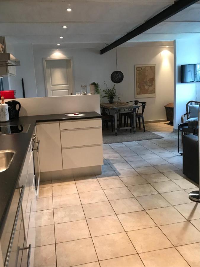 Apartament Tiklo *